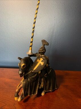 Schleich 2003 Black and Gold Knight on Horse Figurine